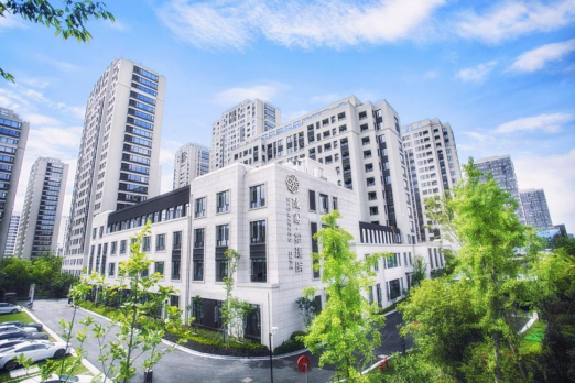 1676978220a8b5e7 (1)